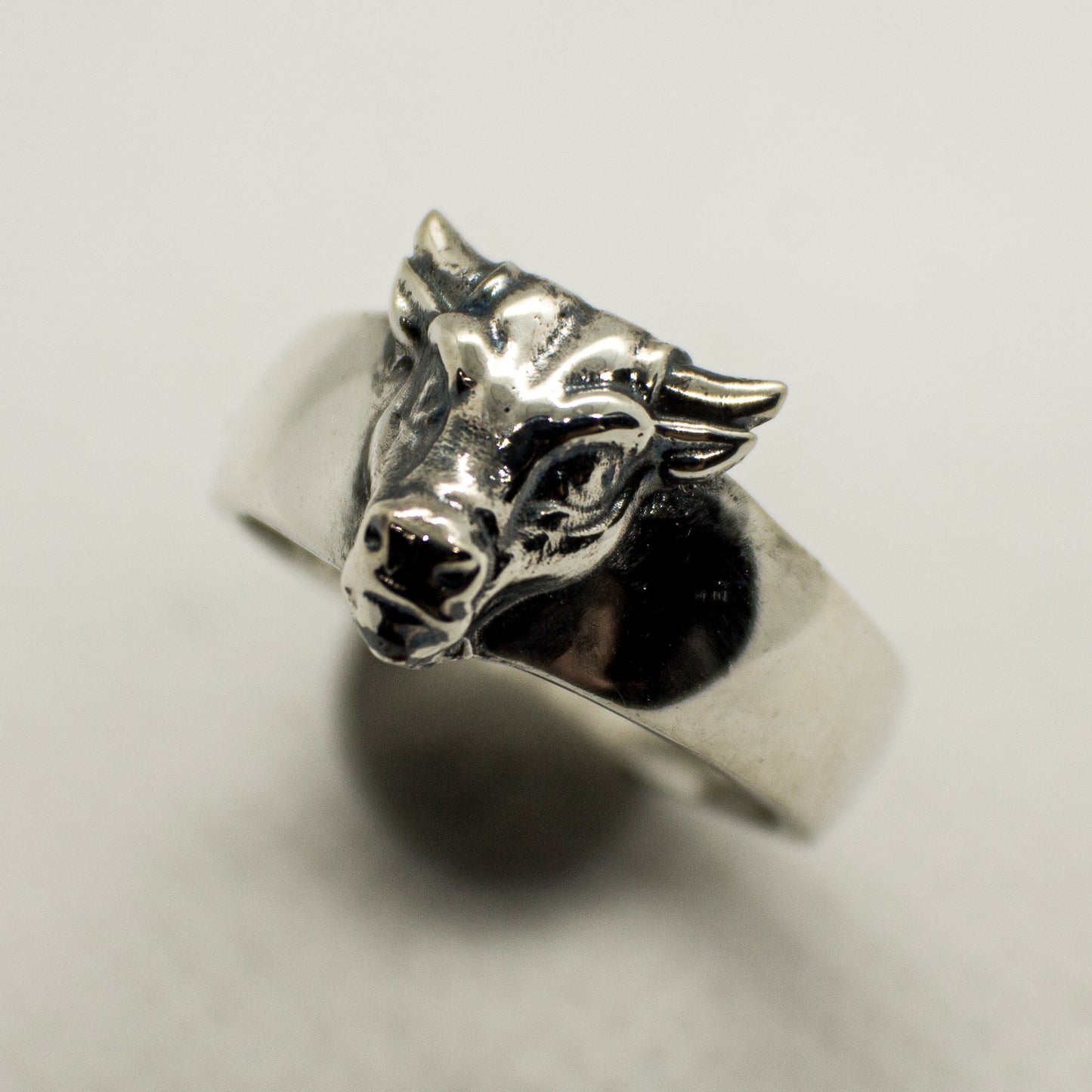 Anillo sobre Ganado