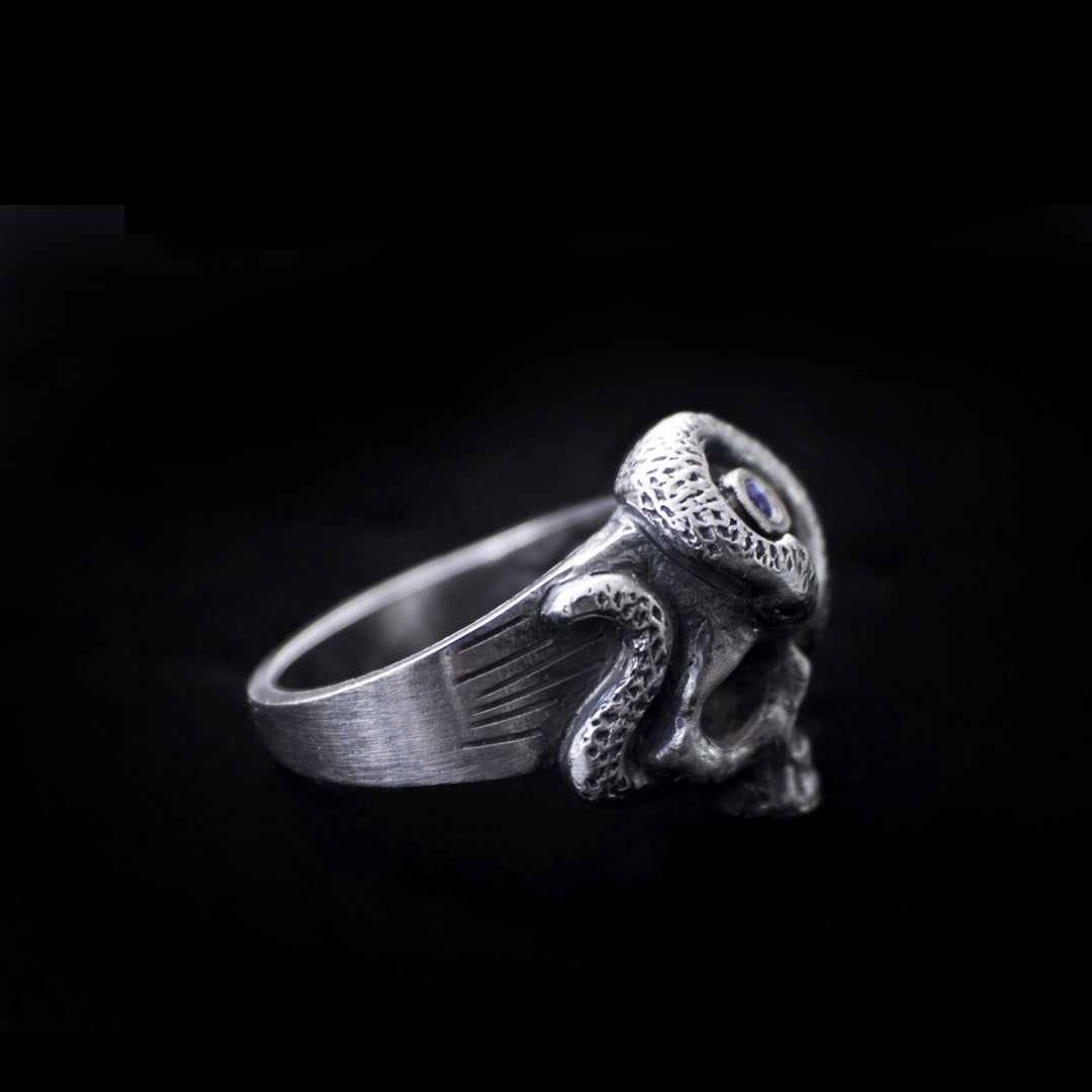 Anillo de calavera personalizado